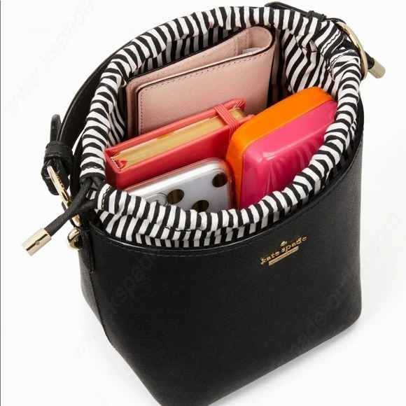 Kate Spade ♠️ Cameron Street Pippa Bucket Bag​​​​​​​​​ - Picture 4 of 8